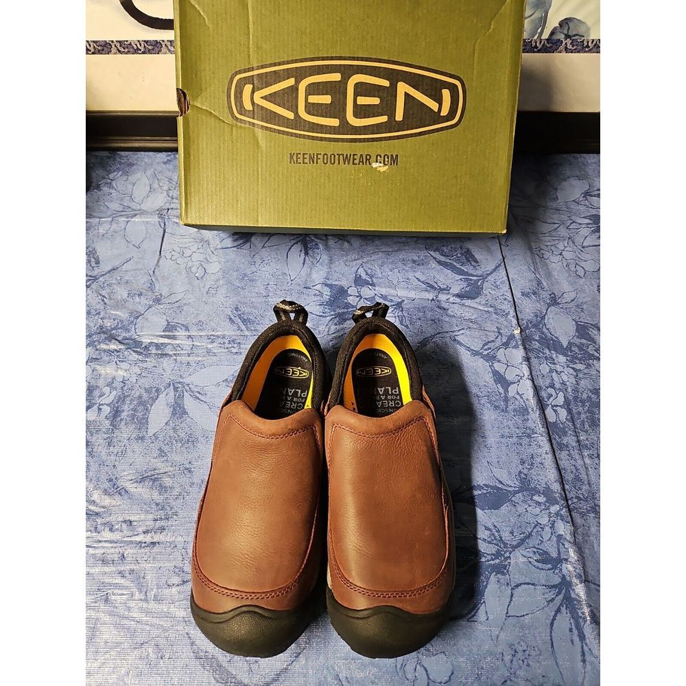 KEEN Women's Targhee 2 Slip On Hiking Mule, Burgundy/Black, 5